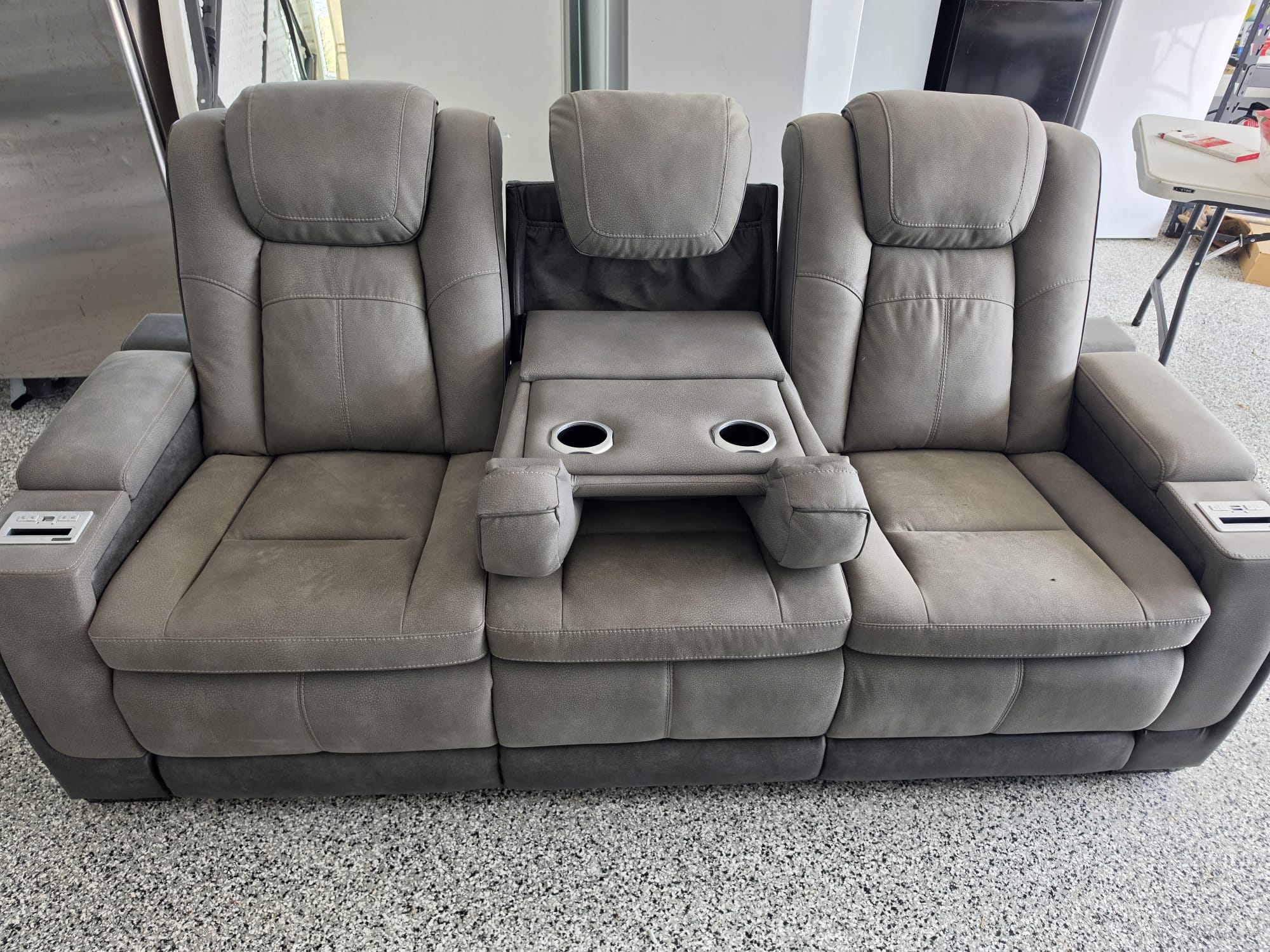 Ashley Reclining Sofa electric 
