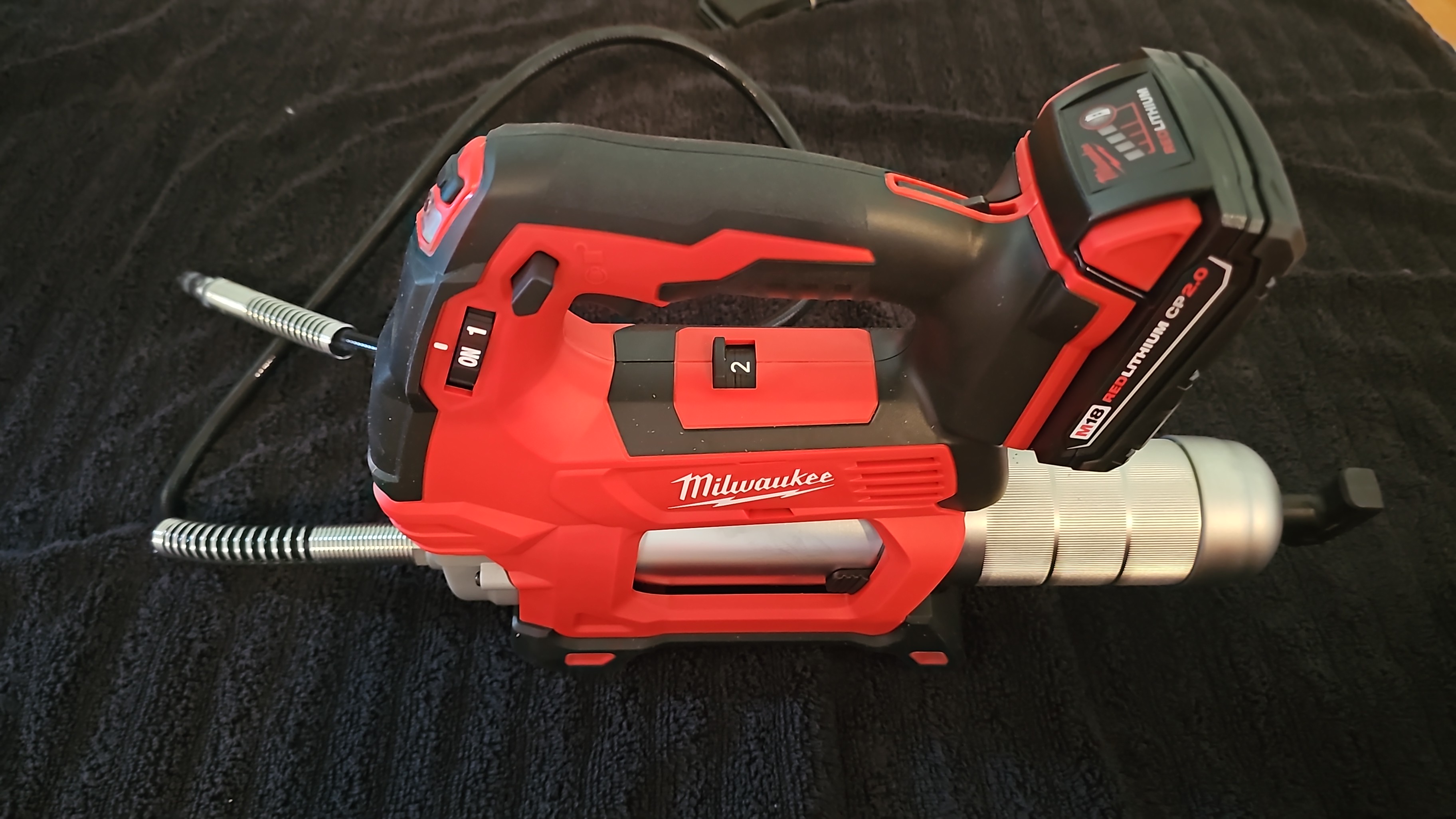 Milwaukee Grease gun w Battery 